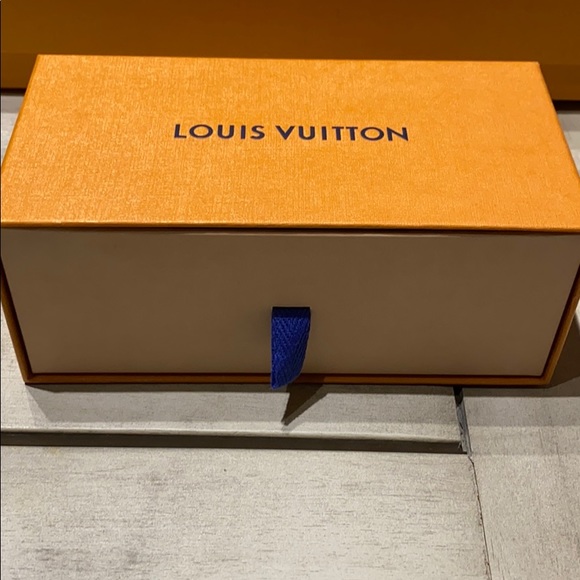 Louis Vuitton Tonka Sunglasses - Picture 3 of 7